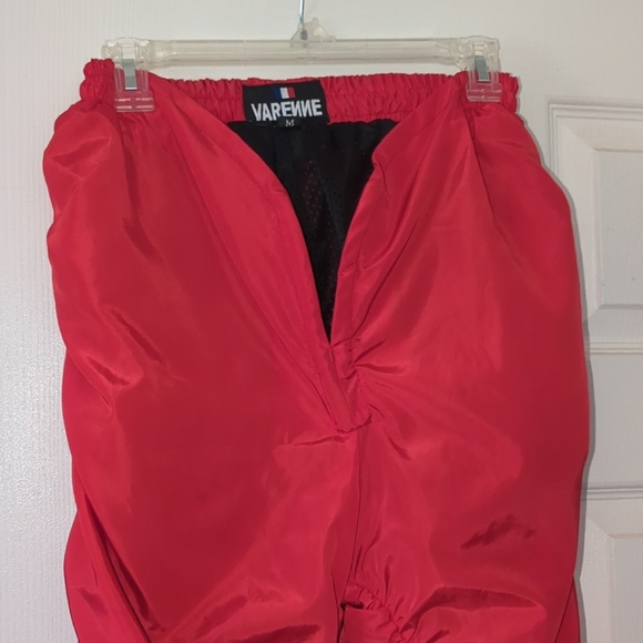 Varenne Deep Cut Red trackpants - Picture 3 of 5